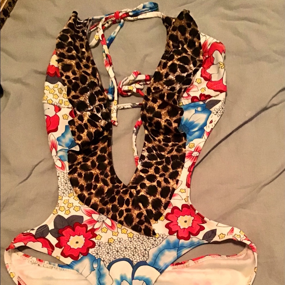 vintage SZ M WET SEAL 1 PC SWIMSUIT W LEOPARD RUFFLE